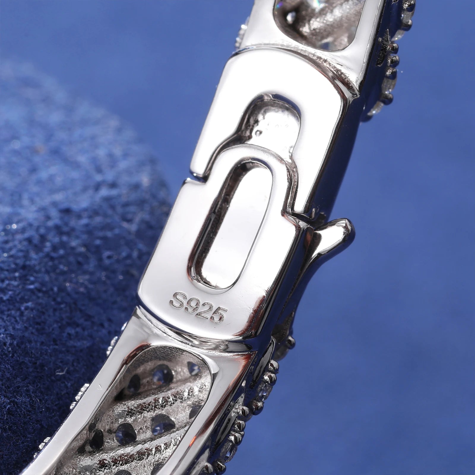 Moissanite Twist Bracelet – 8mm Iced Out | S925 Sterling Silver Hip Hop Jewelry for Men & Women