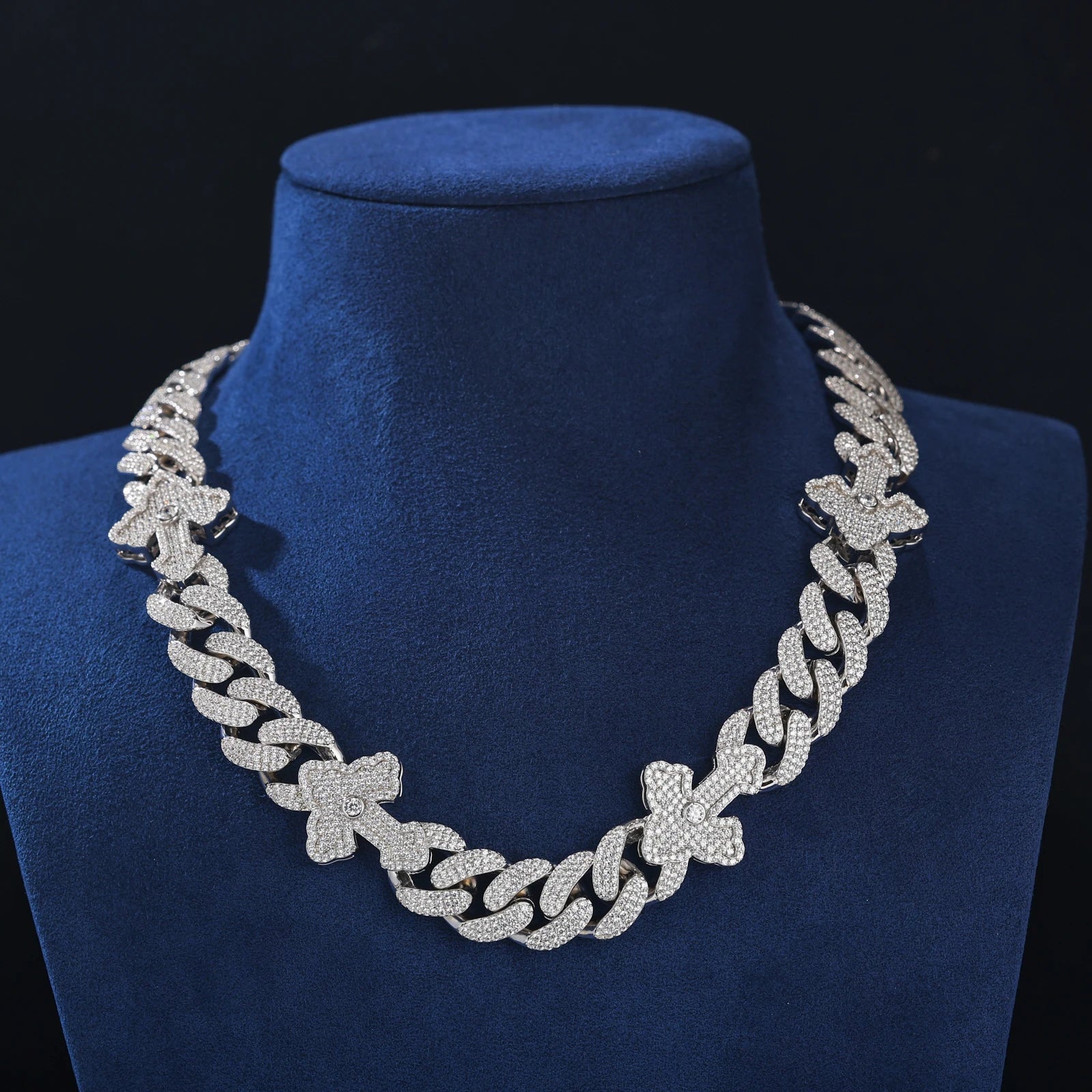 Moissanite Cross Necklace – VVS Iced Out Cuban Link | S925 Sterling Silver Hip Hop Jewelry for Men & Women