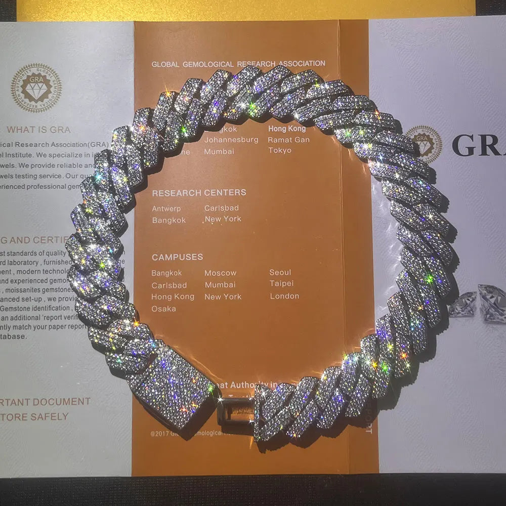 Cuban link moissanite