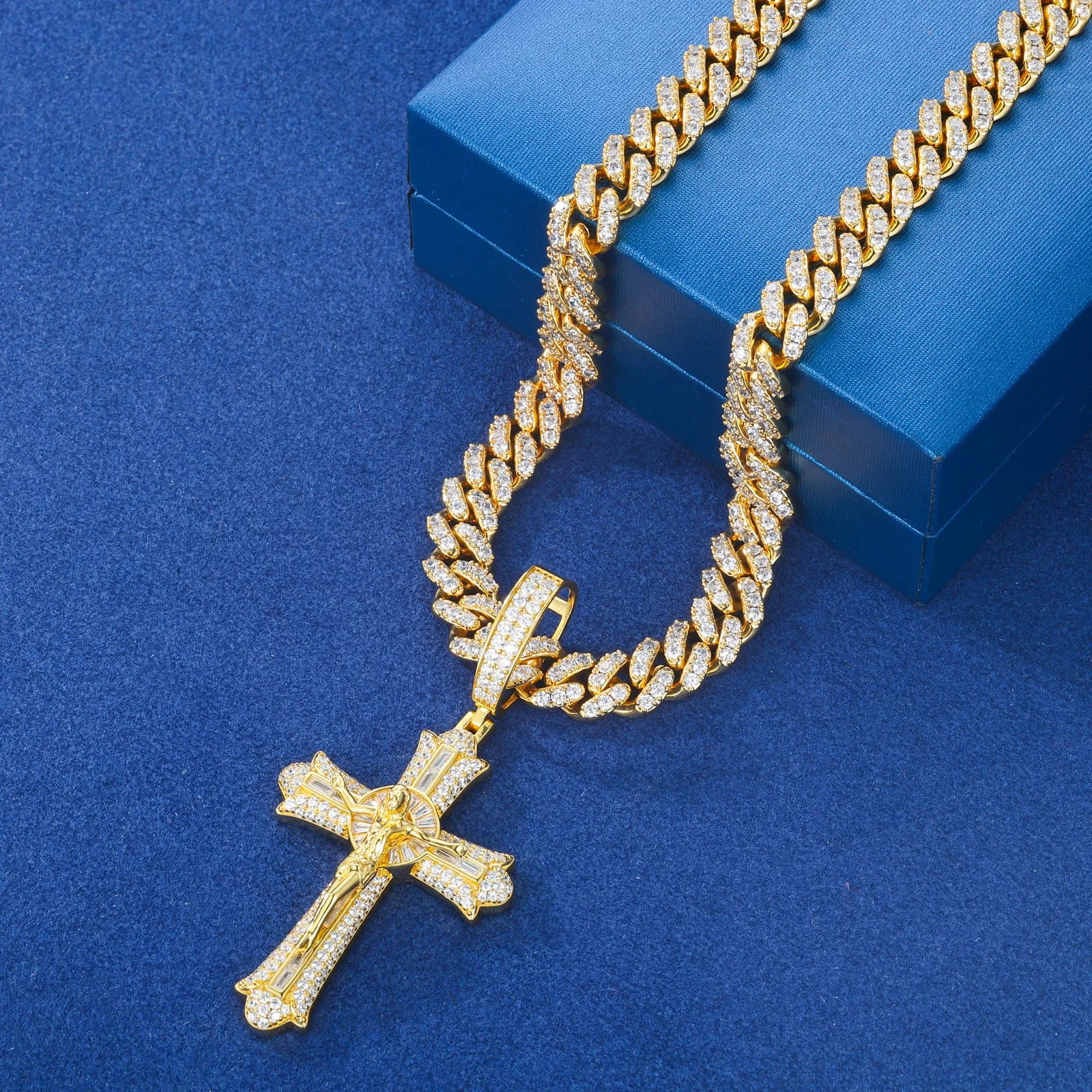 Moissanite Cross Pendant – D VVS Jesus Crucifix | 18K Gold Plated 925 Silver Religious Jewelry for Men & Women