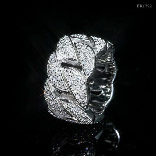 360º Cuban ring Moissanite